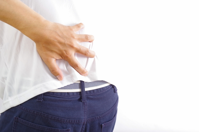 腰痛持ちでも寝るときにコルセットは外すべき 正しい使い方とは 交通事故病院