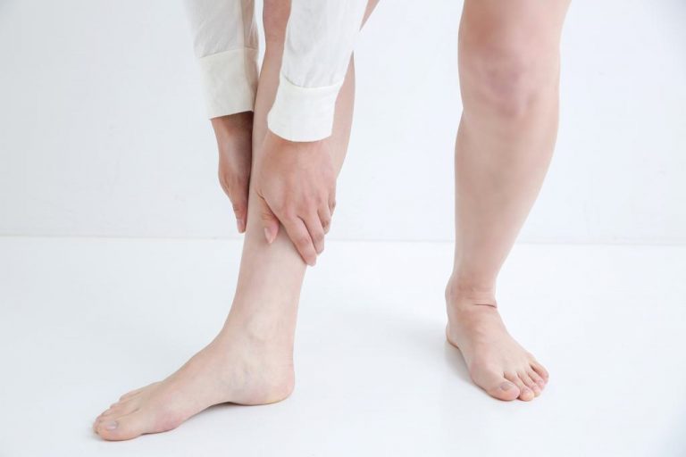 打撲の痛みはいつまで続く?治し方や病院に行く判断基準を解説 | 交通事故病院