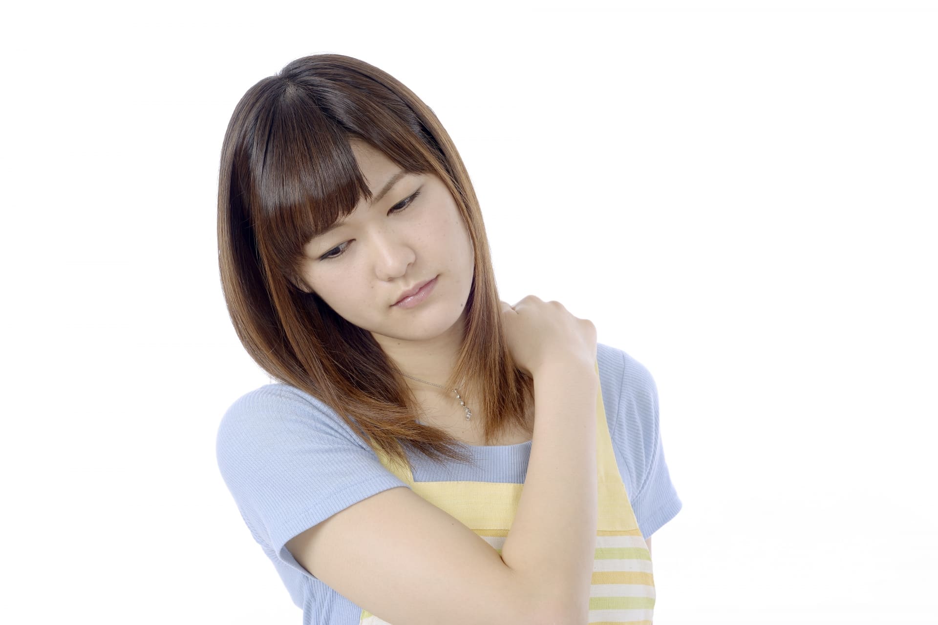 むちうちで腕がだるい原因は？治療法と自宅でできるセルフケアの方法も紹介 - 交通事故病院