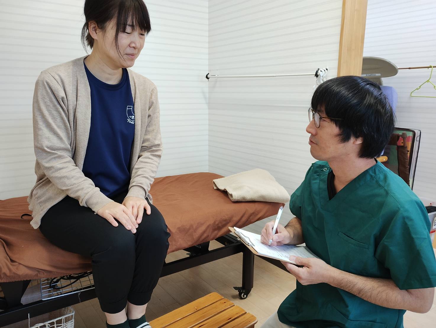 すこやか接骨院｜物理療法や手技療法など、症状にあった交通事故施術を